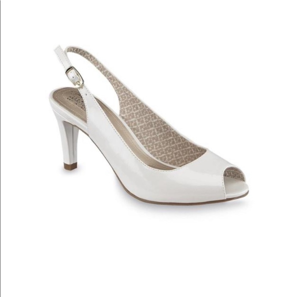 Jaclyn Smith Women's Traci Black Slingback Pump Sh